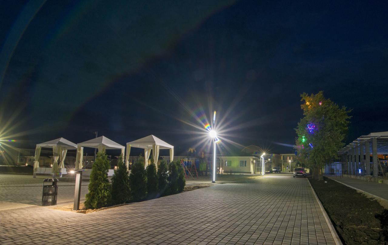 Hotel Welcome Summer Zatoka Zewnętrze zdjęcie
