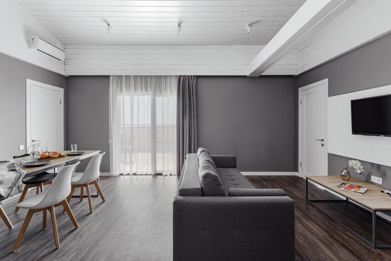 Hotel Welcome Summer Zatoka Zewnętrze zdjęcie
